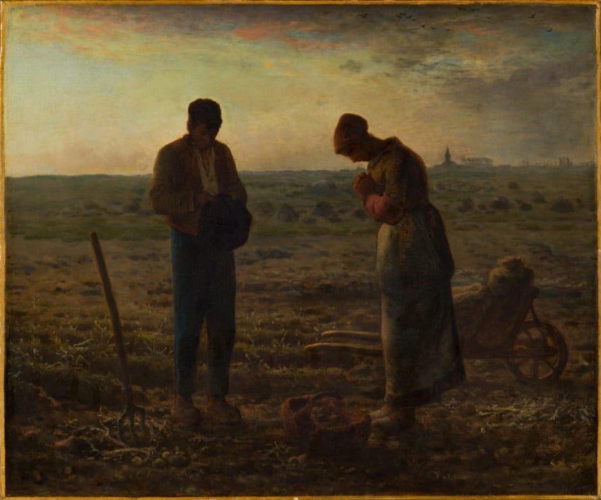 Deux paysans en prière dans un champ, au crépuscule, près d'une brouette